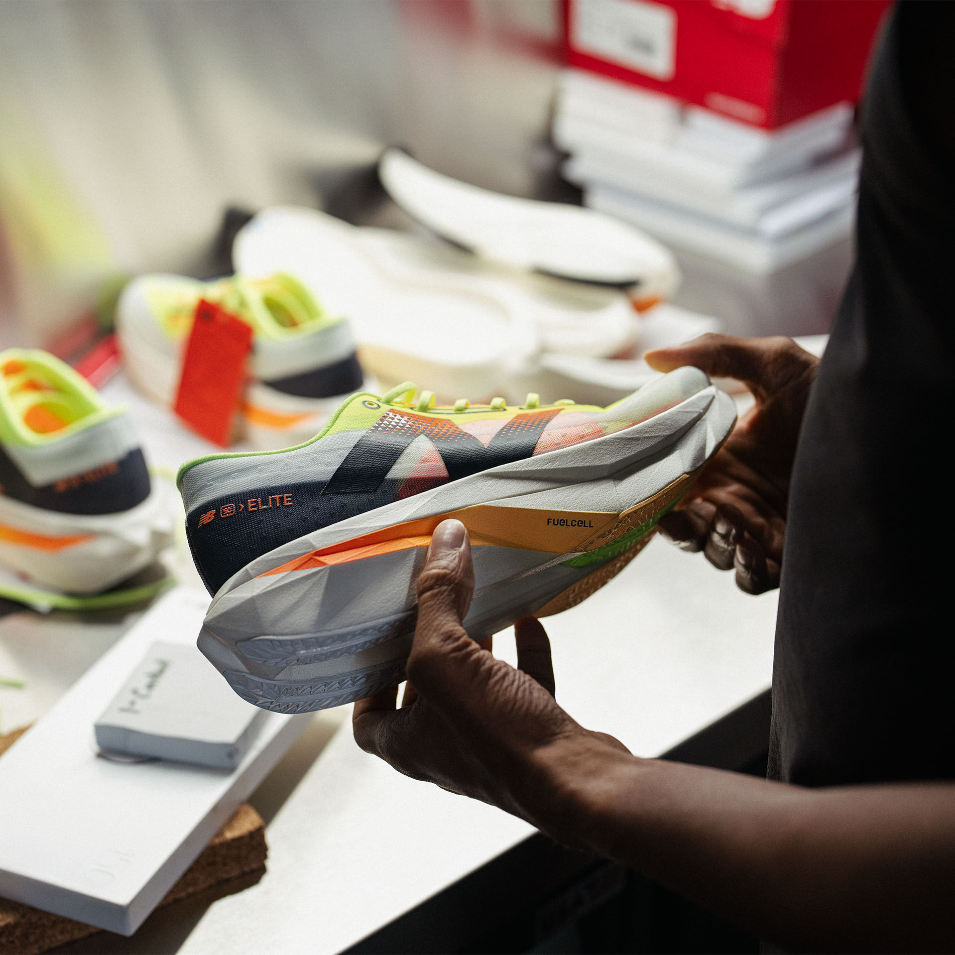 Men's FuelCell SuperComp Elite v4 Shoes - New Balance