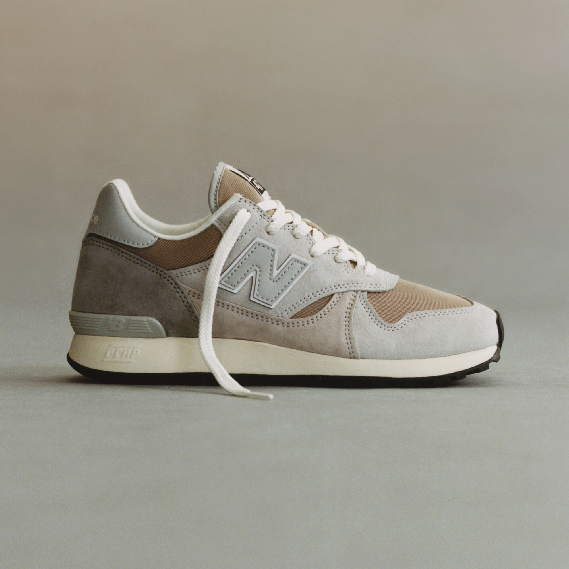 大人気 New Balance M475 細身のシルエット ヴィンテージライク 大人気 New Balance M475 細身のシルエット ヴィンテージライク