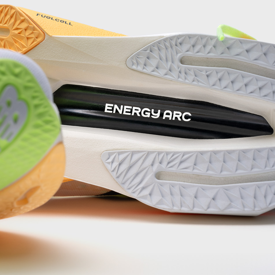 Men's FuelCell SuperComp Elite v4 Shoes - New Balance